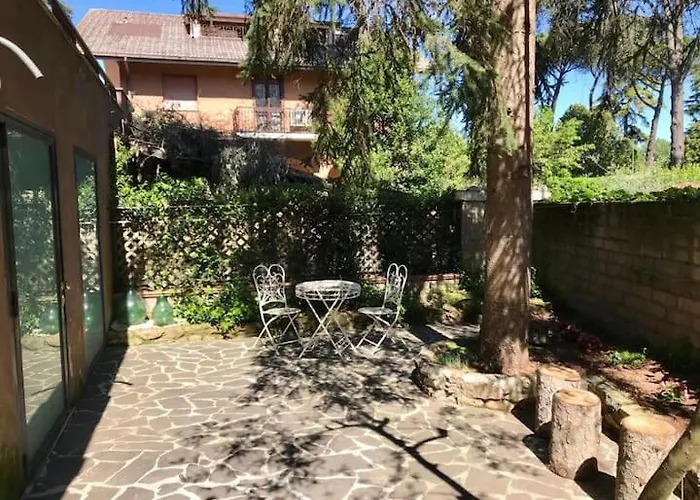 Loft con giardino in zona Appia Antica